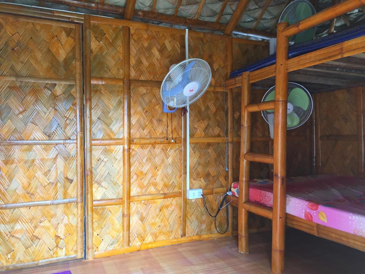 Sealovers' Place Masasa Beach Batangas Esterno foto