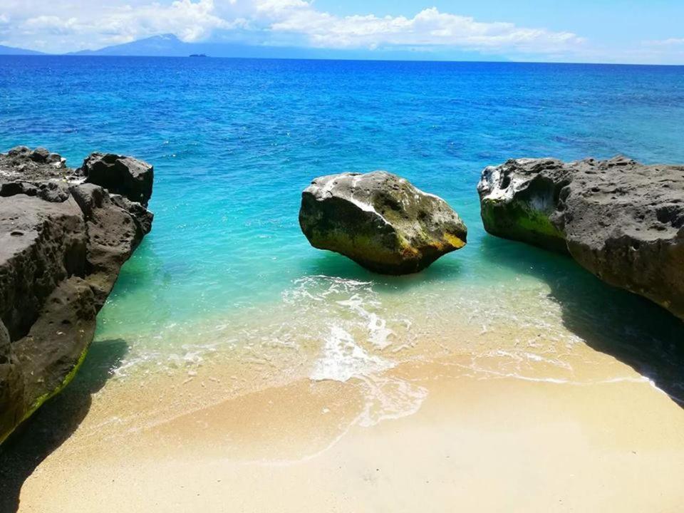 Sealovers' Place Masasa Beach Batangas Esterno foto